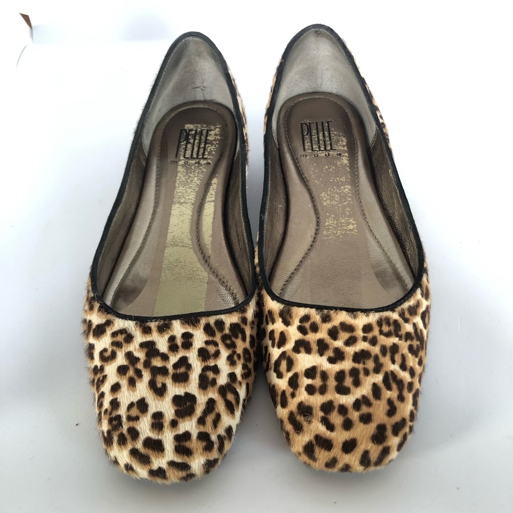 Pelle Moda animal print hair flats